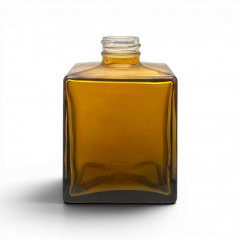 FRASCO CUBO 250 ML R 28/410  MARROM COM DOURADO